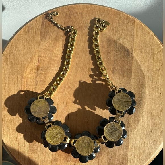 Black and Gold Chunky  Floral Necklace - Picture 5 of 5